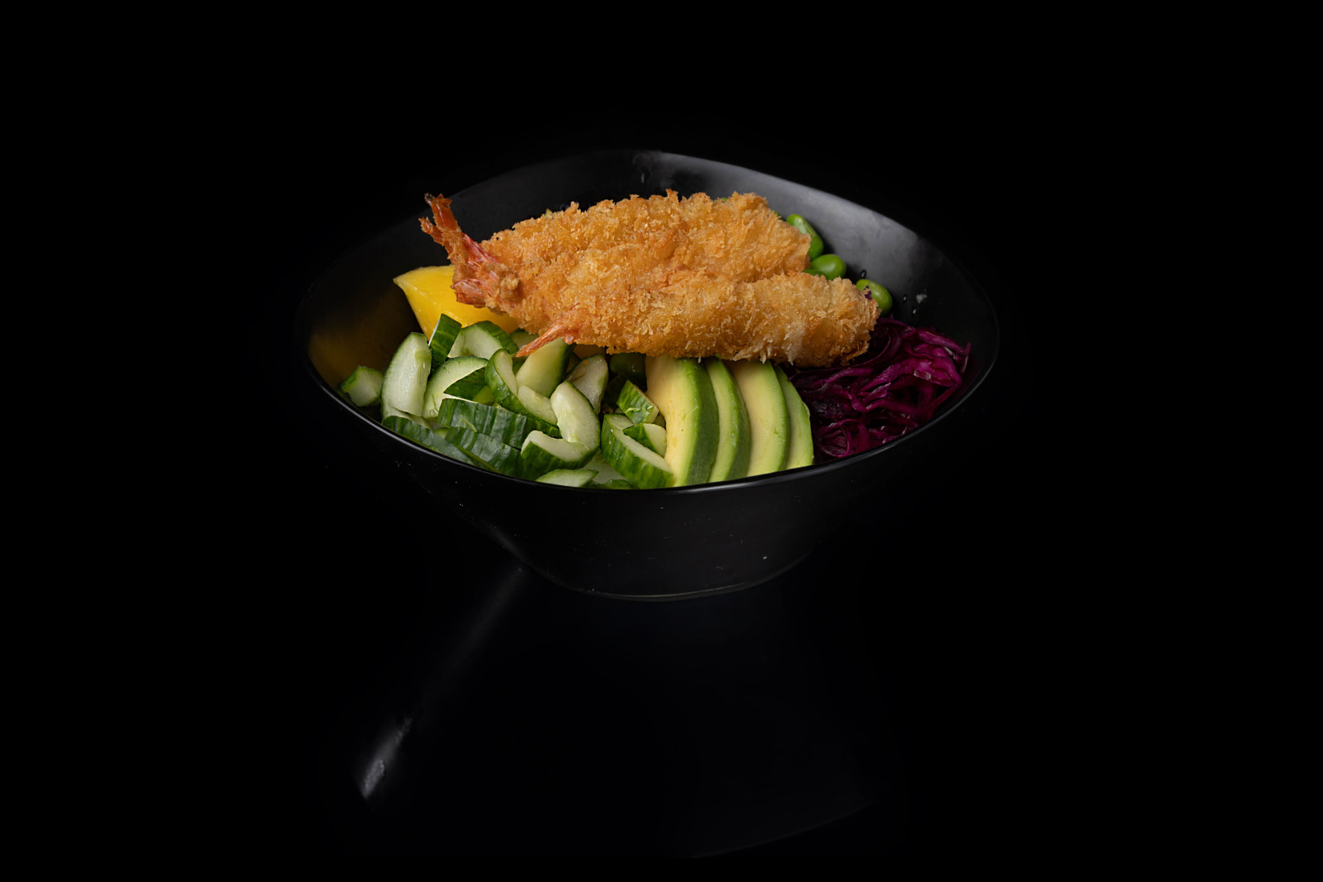 Shrimps Poke Bowl mit Tempura-Garnelen, Avocado und Gurke von Sushi Mozart Hamburg